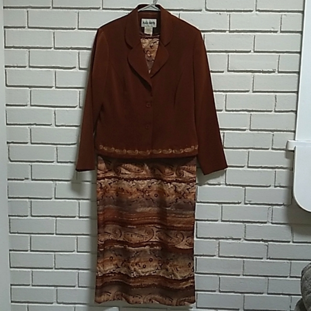 Vintage Plaza South  2 Piece Dress Suit. Size 10 NWOT